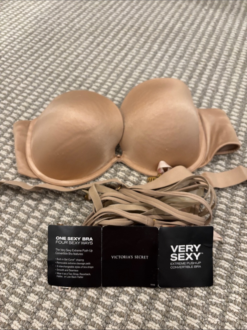 Victoria's Secret Very Sexy Strapless Push-Up Bra in Nude/Tan